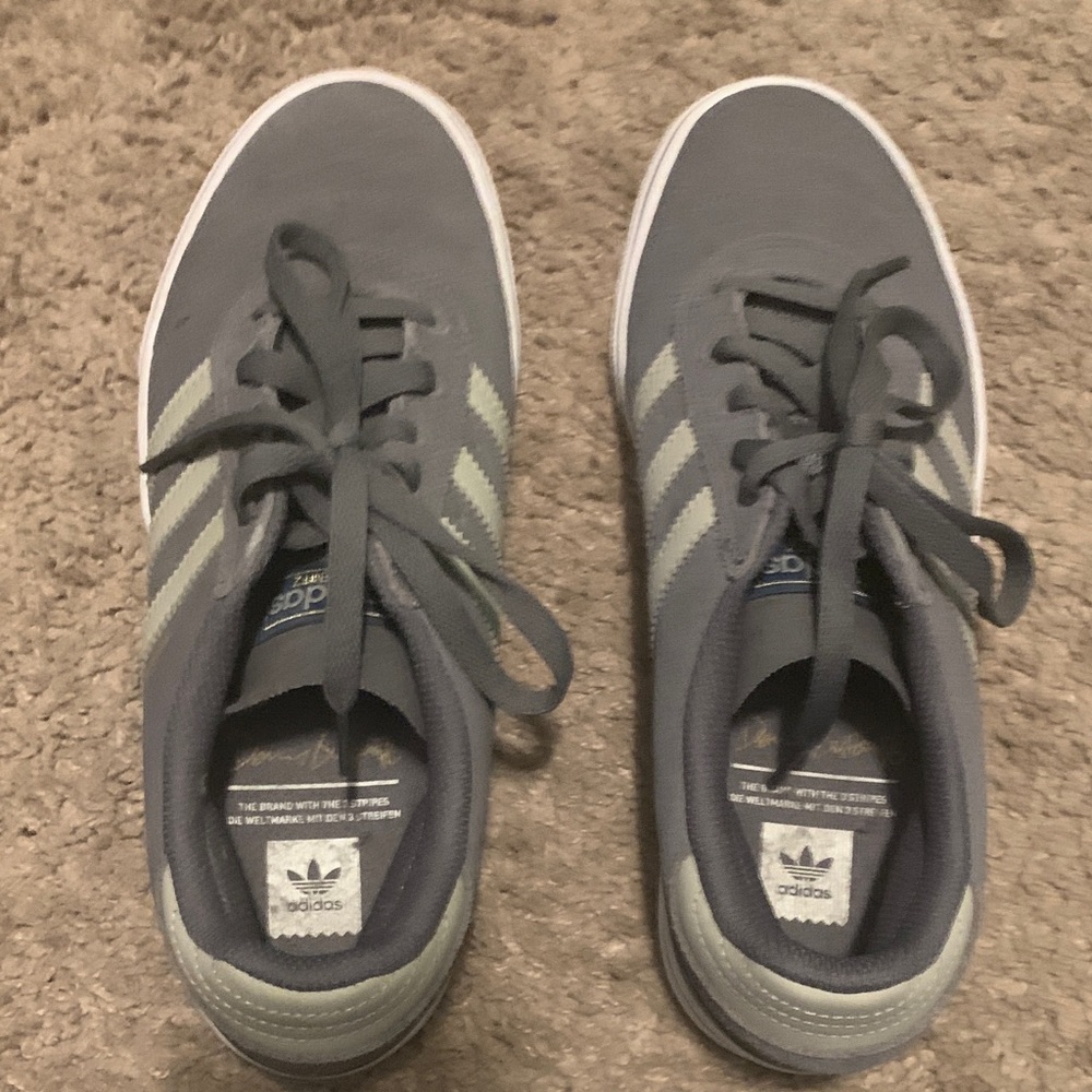 adidas Men’s Gray Sneakers with Light Stripes